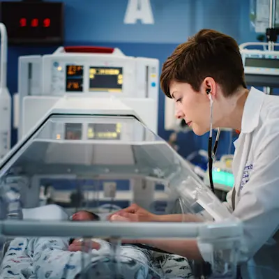 Provider with premature baby at Children's Nebraska.